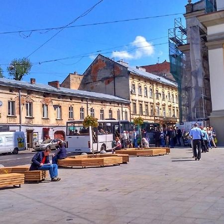 Smart Apartment On Filatova Lviv Exterior photo