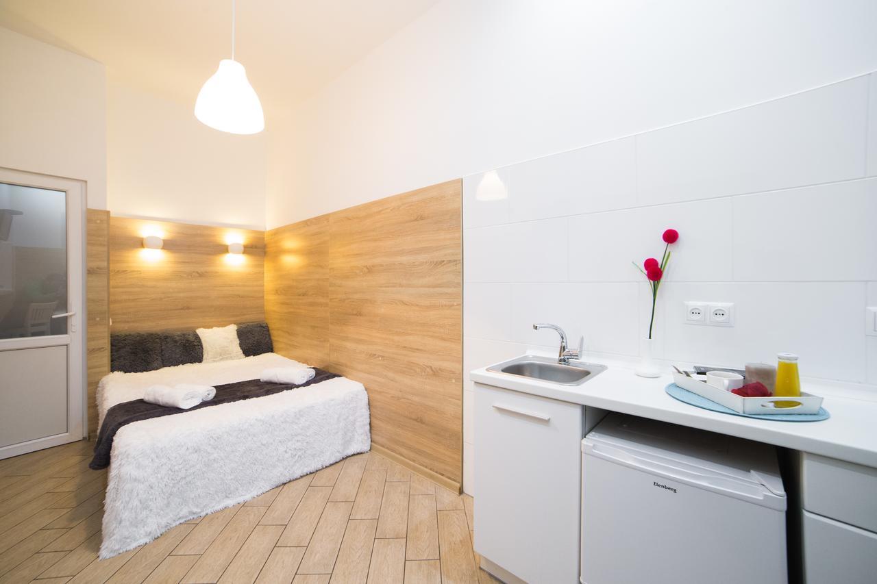 Smart Apartment On Filatova Lviv Exterior photo